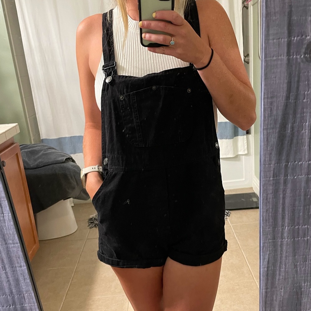 Brandy Melville short overalls